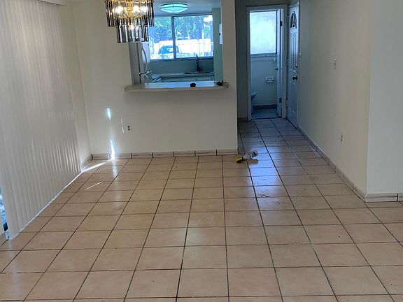 2nd image of 1912 SW 17th Ave #N19