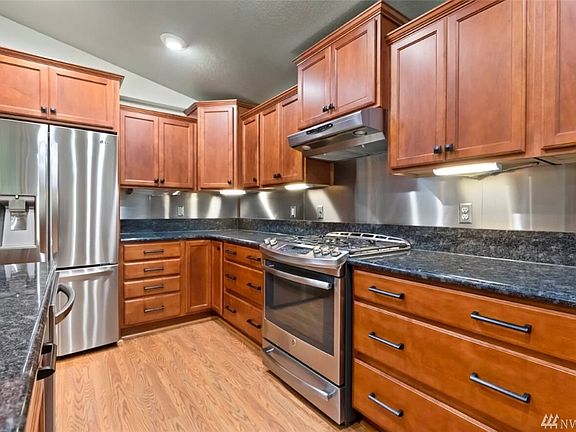 5th image of 4104 32nd Avenue Ct