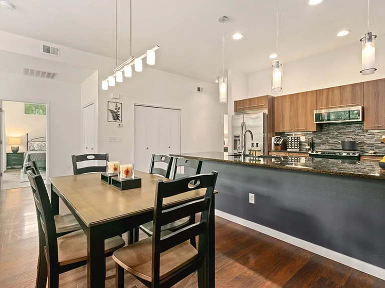 803 Blondel St #101 — Photo 7