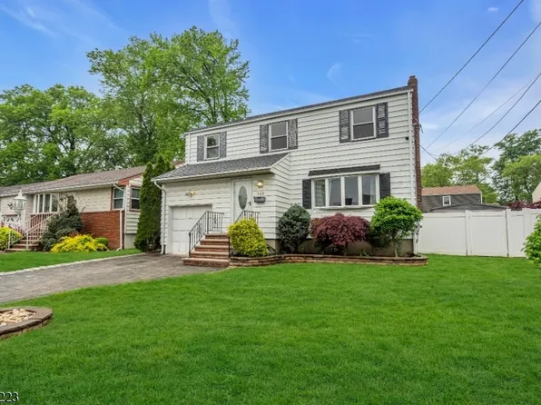 548 Birchwood Rd, Linden City, NJ 07036