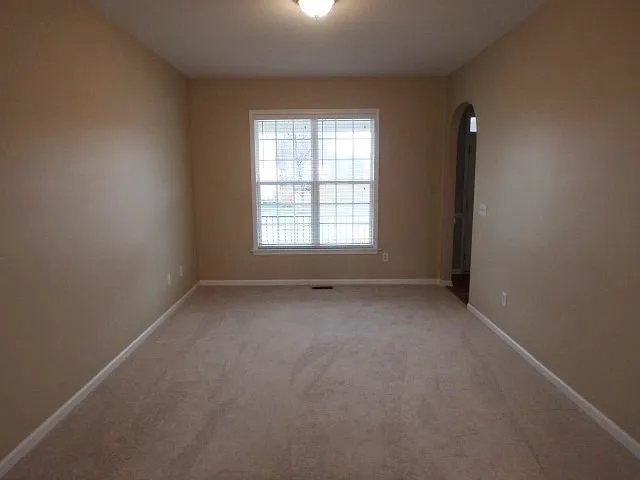 121 Hampton Lake Dr — Photo 7