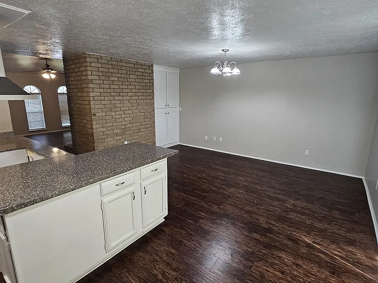 22903 Millgate Dr — Photo 8