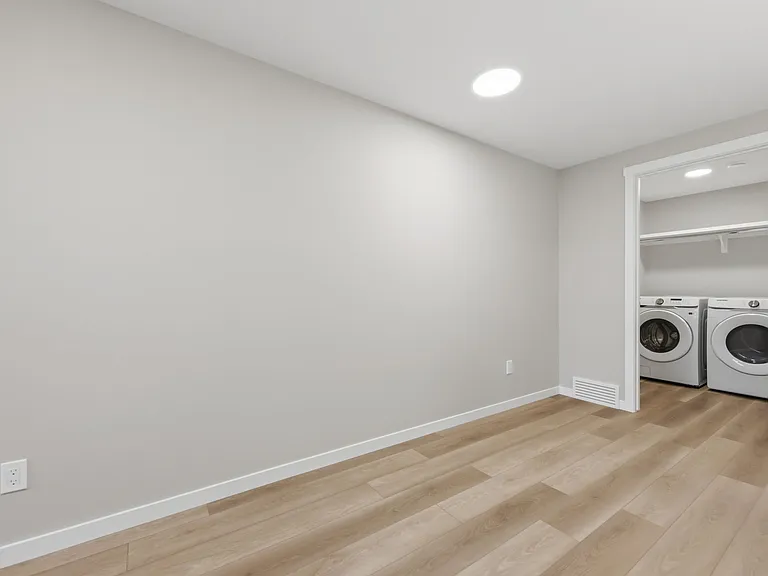 1130 Mahogany Blvd SE #B — Photo 9