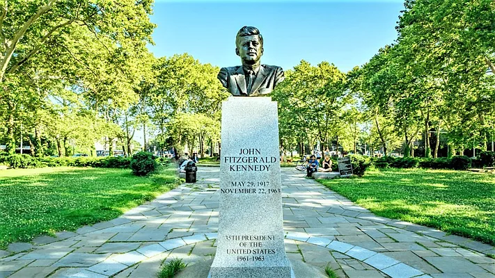 Rented by Nooklyn NYC LLC | media 31