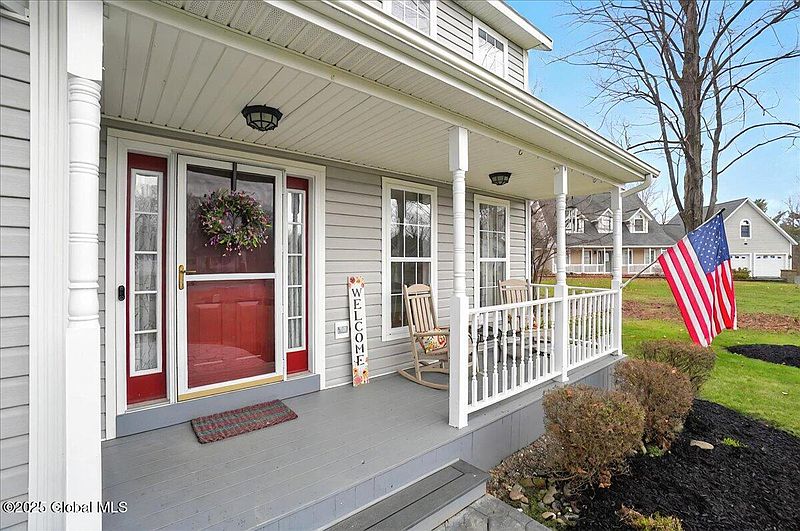 4th image of 20 Jackson Avenue