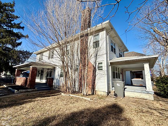 4th image of 4002 Rookwood Ave