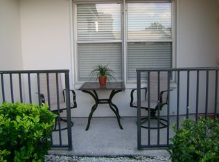 5220 Brittany Dr S APT 107, Saint Petersburg, FL 33715