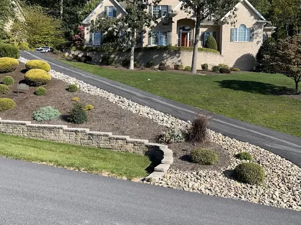 11369 Weatherstone Dr #111, Waynesboro, PA 17268