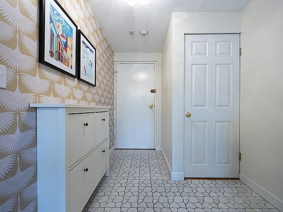 5th image of 260 Tremont St APT 7