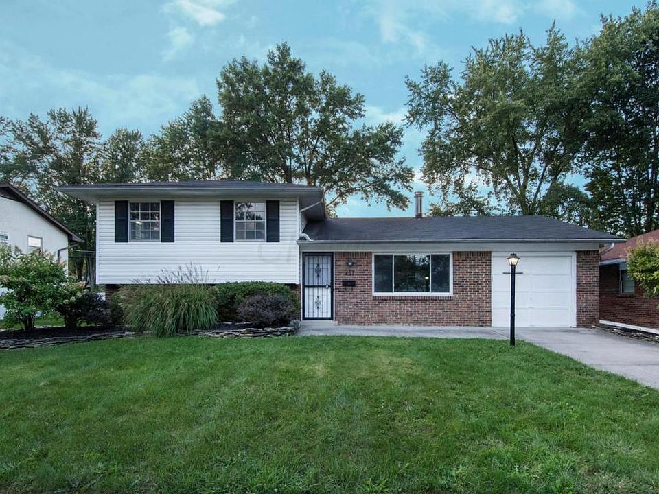 1st image of 457 Foxwood Dr