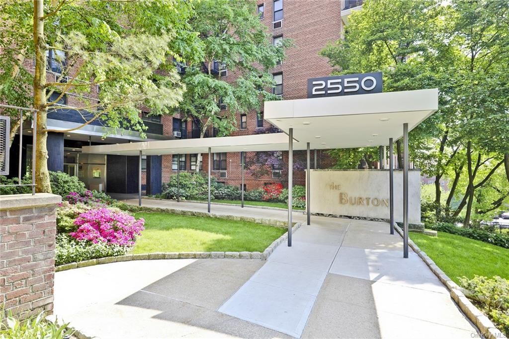 4 Bed 2 Bath Property, New York • 1,600 Sq Ft