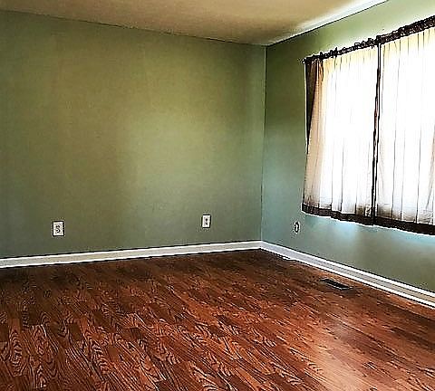 4th image of 304 Southern Dr