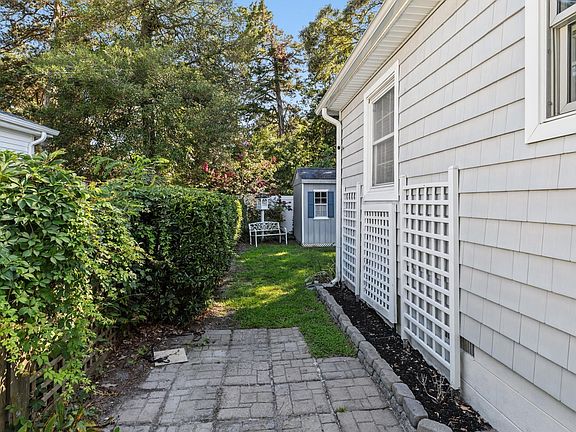 5th image of 26 Delford Rd N