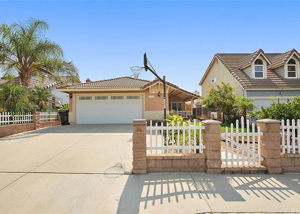 1st image of 14043 El Camino Pl