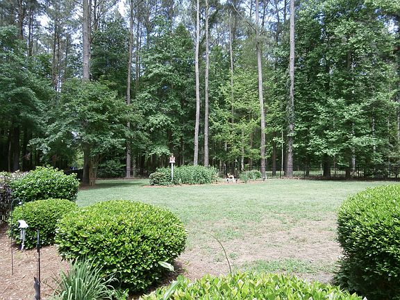 3rd image of 619 Mixon Creek Dr