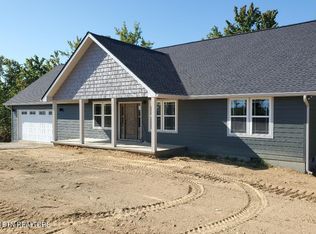 353 Ragland Private Dr, Huntsville, TN 37756