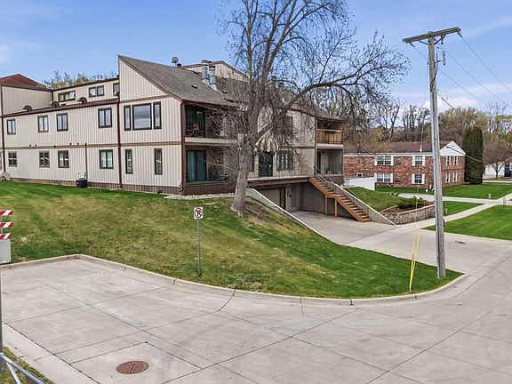 2nd image of 326 10th Ave S APT 2