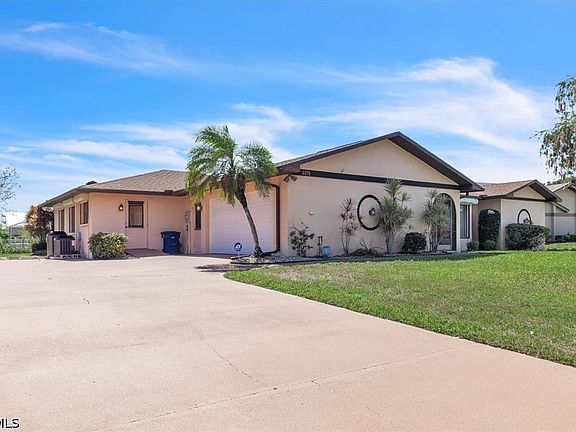 3rd image of 6070 Anchorline Ct