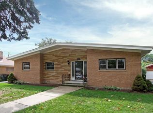 5515 Washington St, Morton Grove, IL 60053