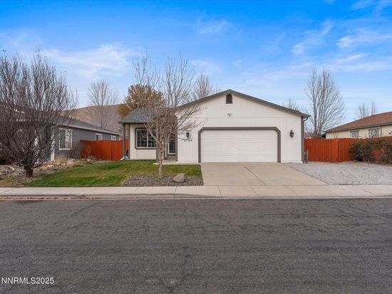 17795 Georgetown Dr, Reno, NV 89508