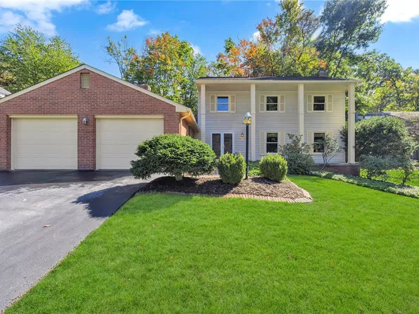 1593 Oakleaf Ln, Pittsburgh, PA 15237