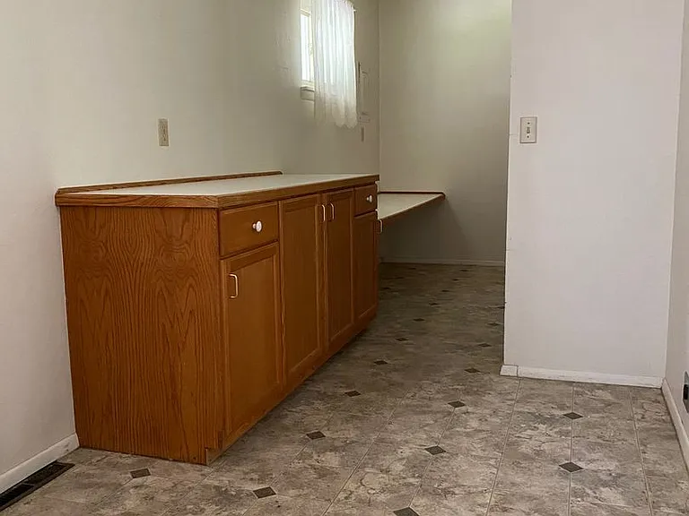 711 Murphy Dr — Photo 4