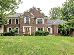 8718 Linn Station Rd, Hurstbourne, KY 40222