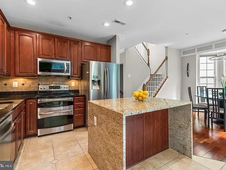 7592 Cherrybark Oak Ln #186 — Photo 14
