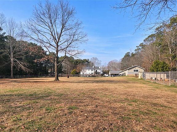 5th image of 2719 Tribble Mill Rd