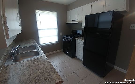 5th image of 768 Edgebrook Ln