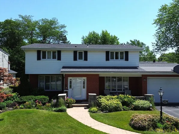 299 Hedstrom Dr, Amherst, NY 14226