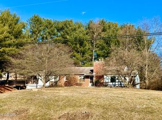 54 Kinley Rd, Williamsport, PA 17701