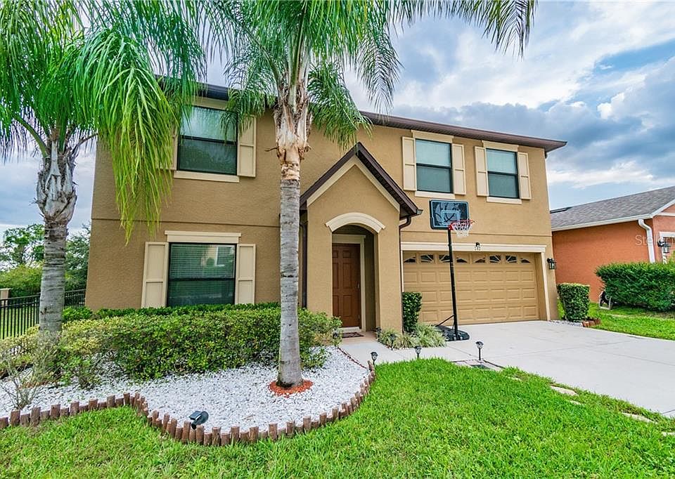 1st image of 747 Savannah Preserve Loop