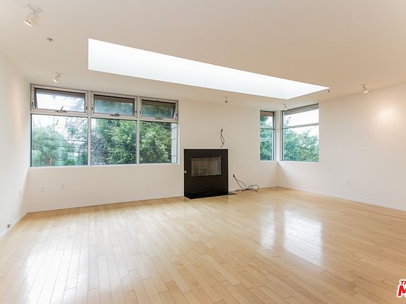 4th image of 5806 Waring Ave APT 12