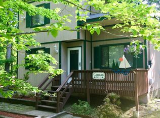 1098 Deer Valley Rd, Lake Ariel, PA 18436