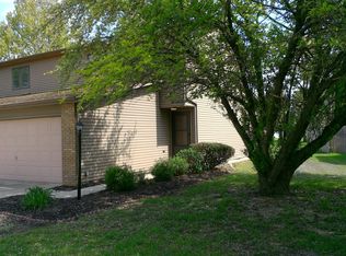 1704 Trails Dr, Urbana, IL 61802