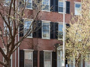 924 Spruce St APT 301, Philadelphia, PA 19107