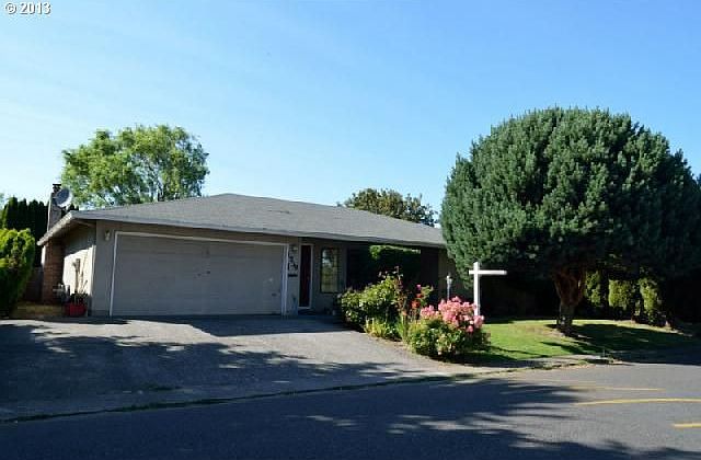 1st image of 1739 SE Dowery Ln