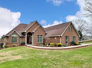 209 Scenic Dr, Science Hill, KY 42553