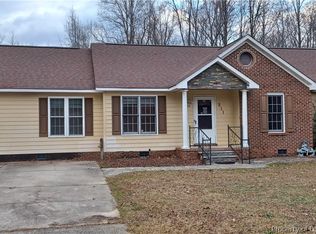 211 Sheffield Ct, Raeford, NC 28376