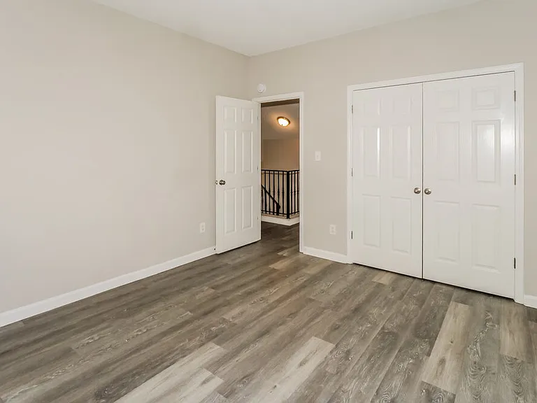 1043 Averett Cv — Photo 15