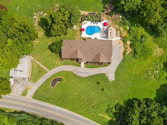 2nd image of 2385 Old Ashland City Rd