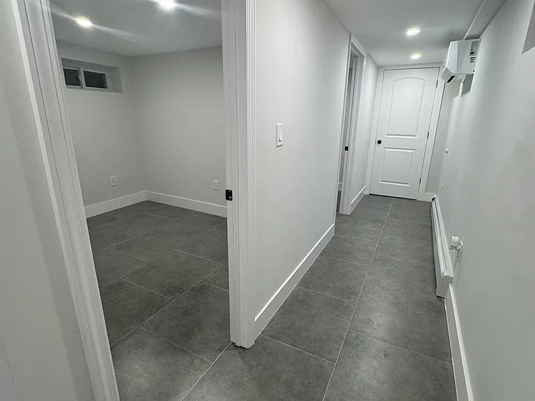 11916 201st St #BASEMENT — Photo 3