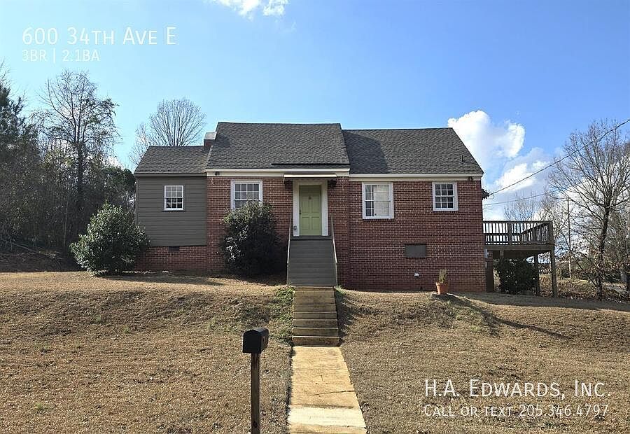 1st image of 600 34th Ave E