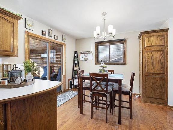 4th image of 23829 W Sussex Dr