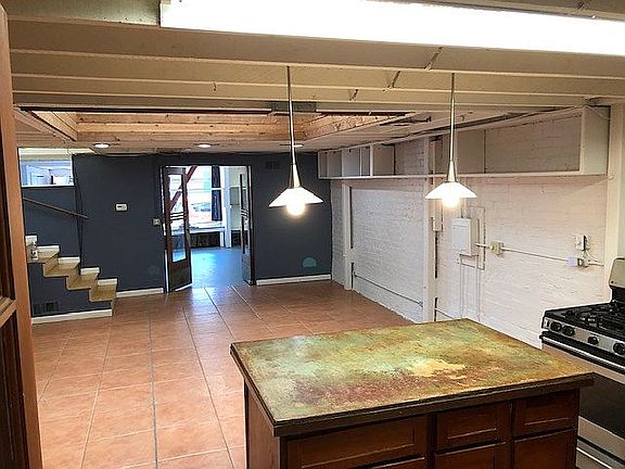 1525 living area and studio