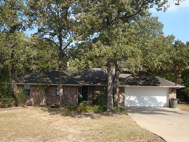 2nd image of 3205 Westwood Main Dr