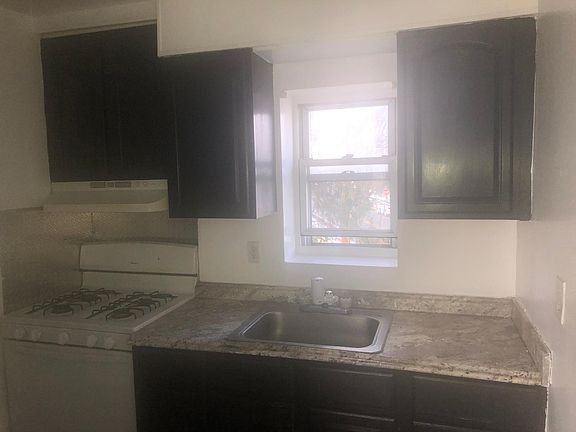 4th image of 122 W Graham Ave APT 2