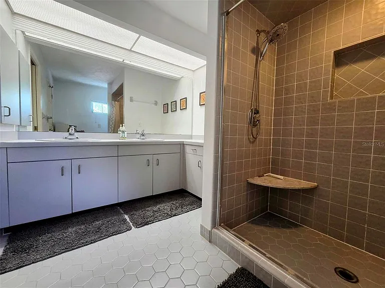 215 48th St NW #215 — Photo 14