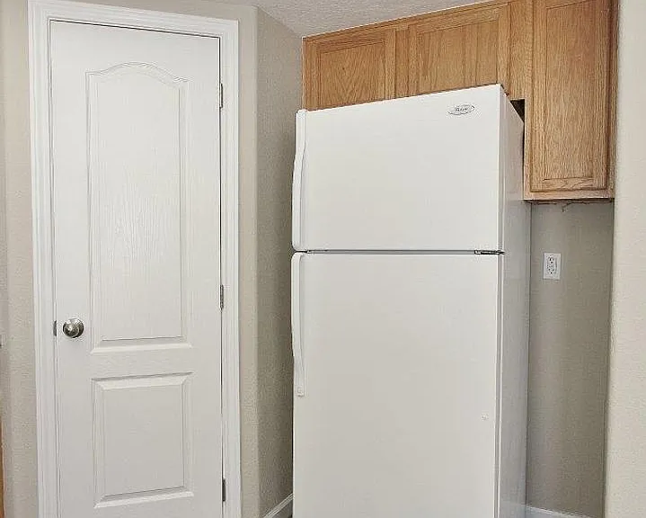 976 W Idaho Ave — Photo 10